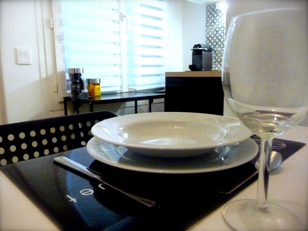 パリDuplex De Charme Au Coeur De Montmartreアパートメント 部屋 写真